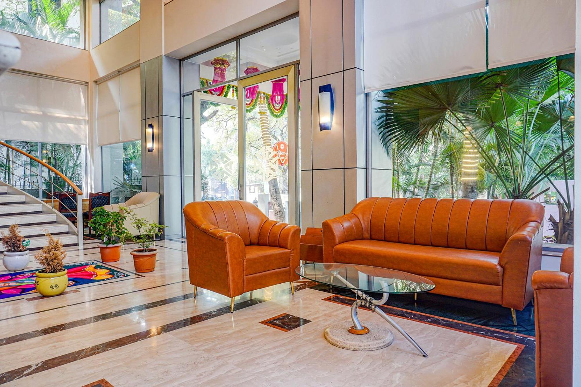 פונה The Ambassador Hotel מראה חיצוני תמונה