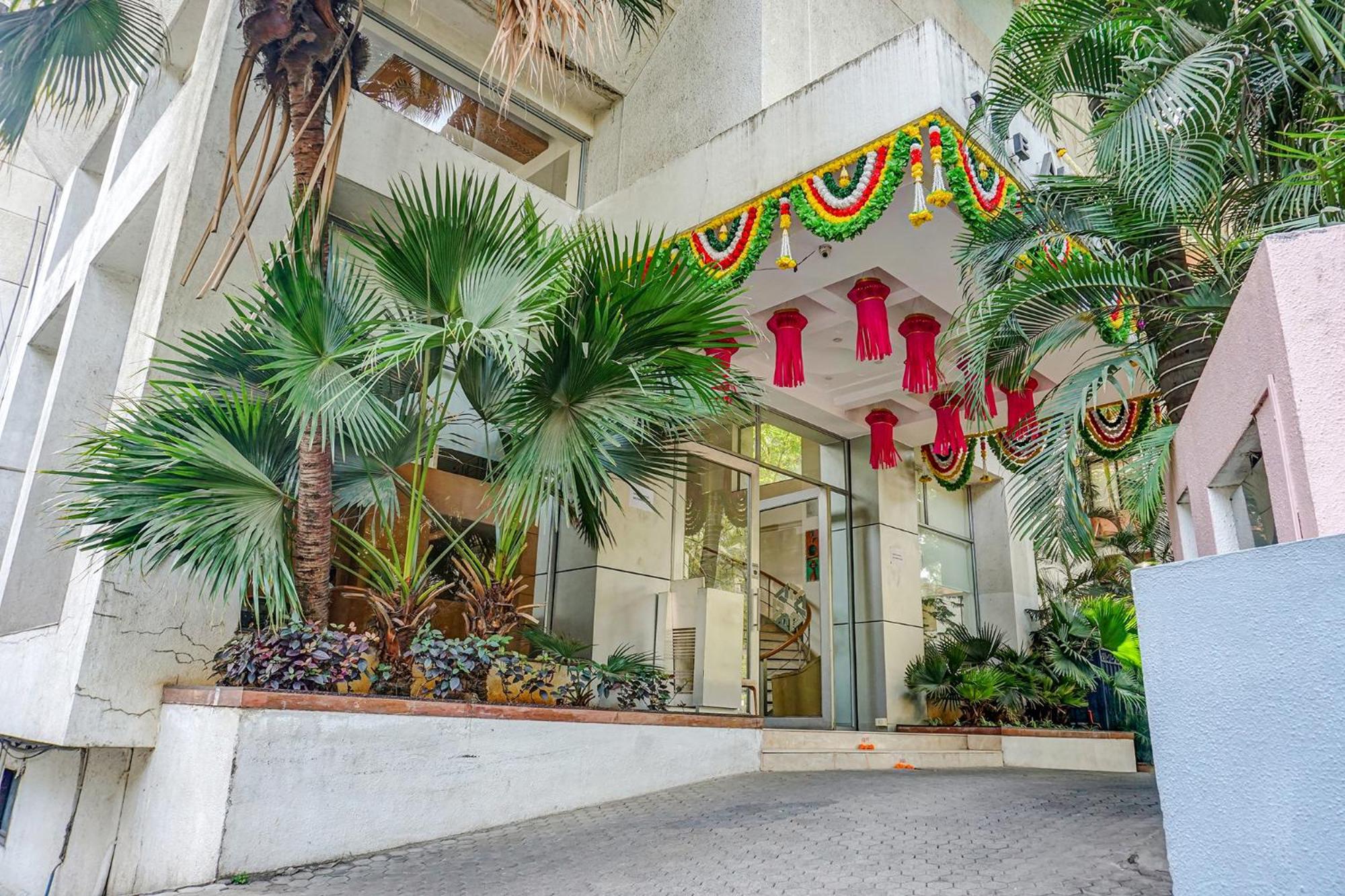 פונה The Ambassador Hotel מראה חיצוני תמונה