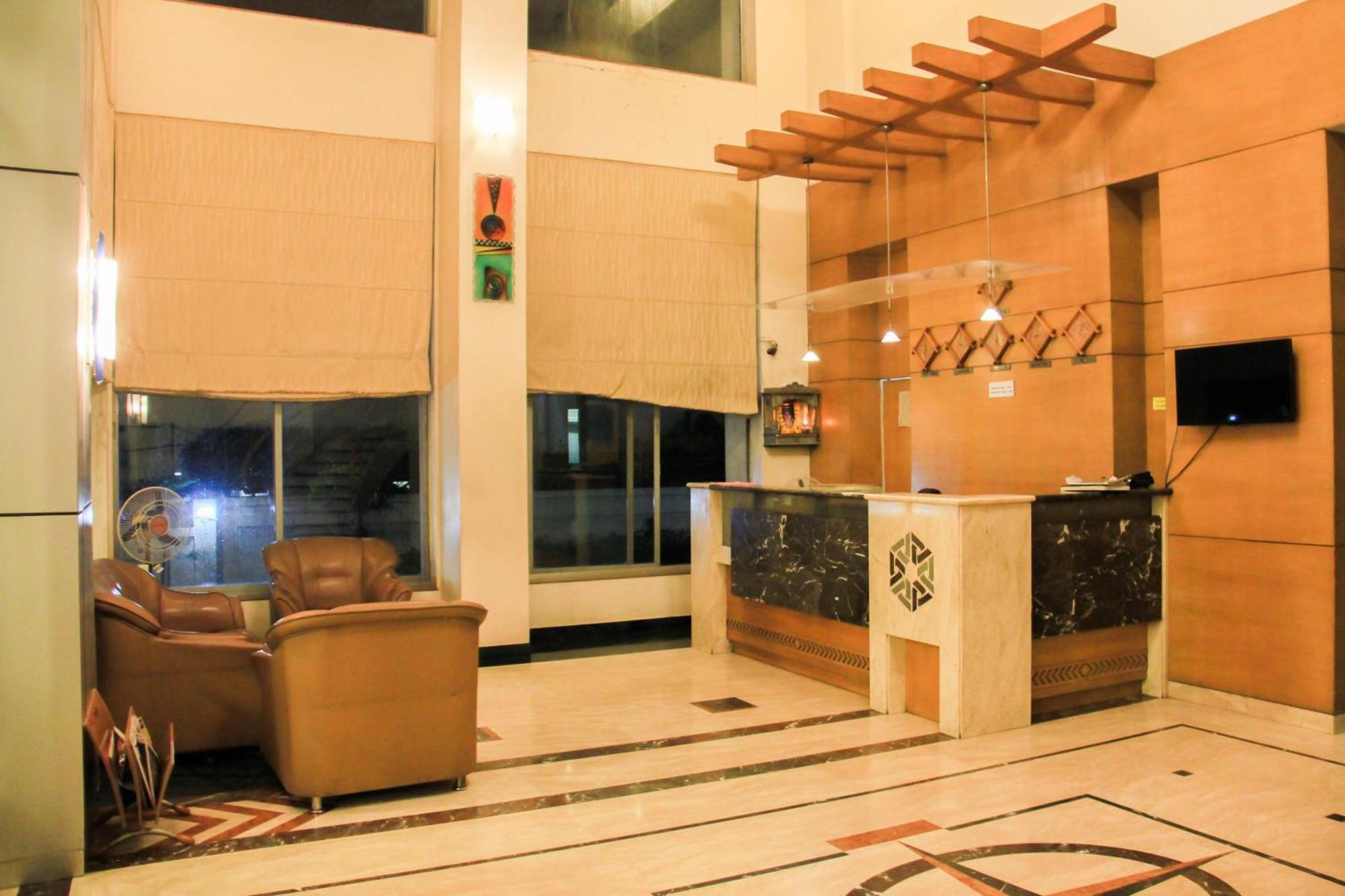 פונה The Ambassador Hotel מראה חיצוני תמונה